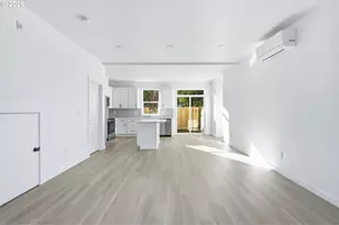 8720 SE Bybee Blvd, Portland, OR 97266 - Photo 4