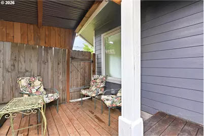 160 SE 19th St, Troutdale, OR 97060 - Photo 36