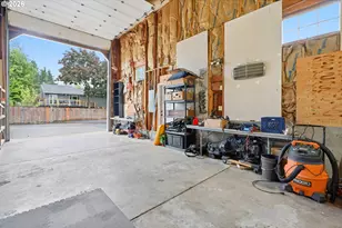 160 SE 19th St, Troutdale, OR 97060 - Photo 44
