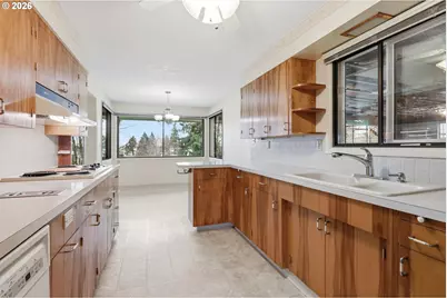 1010 NE 65th St, Vancouver, WA 98665 - Photo 10