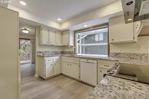 324 SE 30th Ave, Hillsboro, OR 97123 - Photo 12