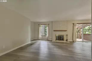 324 SE 30th Ave, Hillsboro, OR 97123 - Photo 4