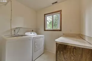 324 SE 30th Ave, Hillsboro, OR 97123 - Photo 24