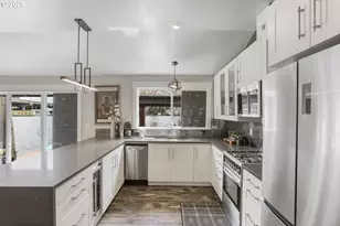 1645 N Jantzen Ave, Portland, OR 97217 - Photo 14