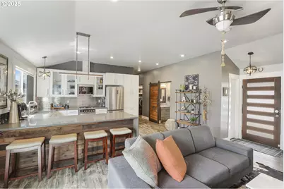 1645 N Jantzen Ave, Portland, OR 97217 - Photo 10