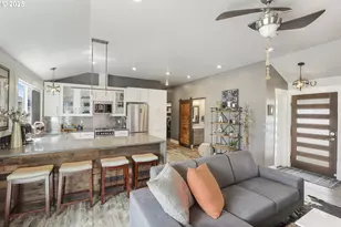 1645 N Jantzen Ave, Portland, OR 97217 - Photo 10