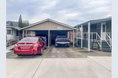 8 NE Mary Ann Ln, Roseburg, OR 97470 - Photo 2