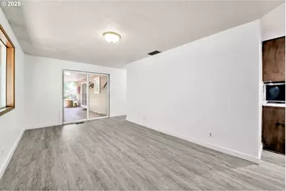 26019 Marina Rd, Veneta, OR 97487 - Photo 16