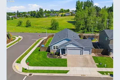 925 Paul St, Mount Angel, OR 97362 - Photo 2