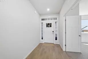 925 Paul St, Mount Angel, OR 97362 - Photo 6