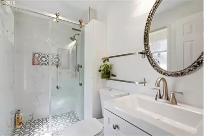 10603 SE Malden St, Portland, OR 97266 - Photo 8