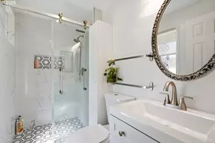 10603 SE Malden St, Portland, OR 97266 - Photo 8