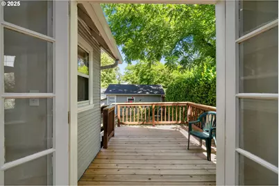 3955 SE Madison St, Portland, OR 97214 - Photo 12