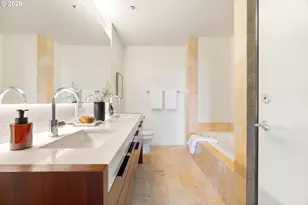 3570 S River Pkwy, Portland, OR 97239 - Photo 22