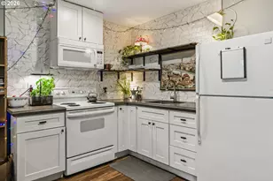 11937 NE Holladay St, Portland, OR 97220 - Photo 10