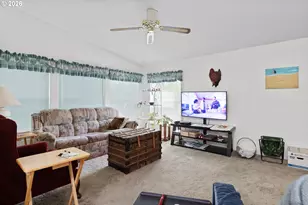 10400 SE Cook Ct, Milwaukie, OR 97222 - Photo 18