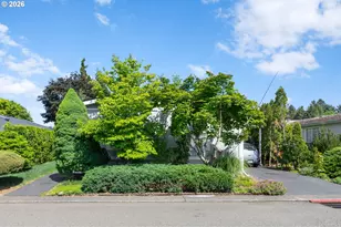 10400 SE Cook Ct, Milwaukie, OR 97222 - Photo 2