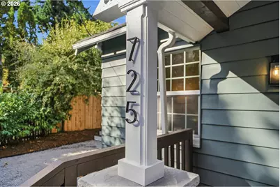 725 SW Taylors Ferry Rd, Portland, OR 97219 - Photo 4