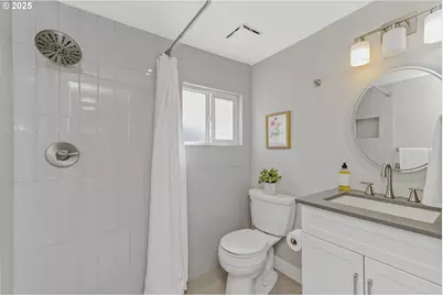 8220 SE Gray St, Happy Valley, OR 97086 - Photo 14