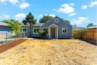 8220 SE Gray St, Happy Valley, OR 97086 - Photo 2
