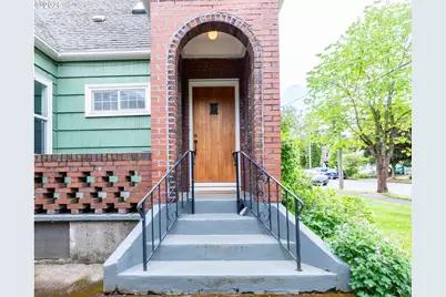 7421 N Jersey St, Portland, OR 97203 - Photo 4