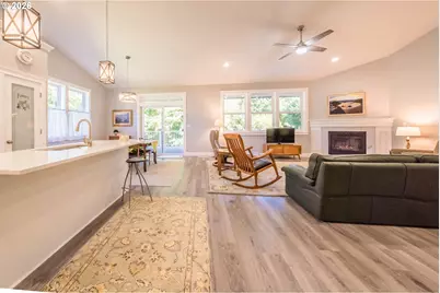 5762 NE Voyage Way, Lincoln City, OR 97367 - Photo 8
