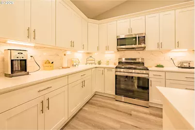 5762 NE Voyage Way, Lincoln City, OR 97367 - Photo 12