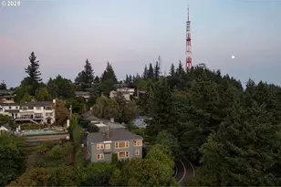 3250 SW Donner Way Ct, Portland, OR 97239 - Photo 44