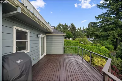 3250 SW Donner Way Ct, Portland, OR 97239 - Photo 20