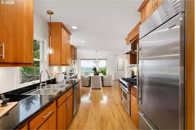 3250 SW Donner Way Ct, Portland, OR 97239 - Photo 16