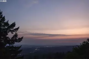 3250 SW Donner Way Ct, Portland, OR 97239 - Photo 44