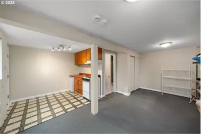 3250 SW Donner Way Ct, Portland, OR 97239 - Photo 38