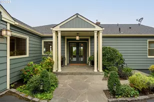 3250 SW Donner Way Ct, Portland, OR 97239 - Photo 2