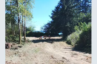 83615 Clear Lake Rd #17, Florence, OR 97439 - Photo 4