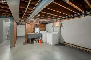 5325-5327 NE Davis St, Portland, OR 97213 - Photo 24