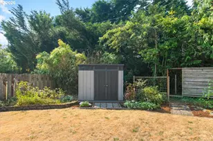 12660 SW Douglas St, Portland, OR 97225 - Photo 28
