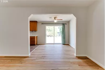 875 W 18th Ave, Eugene, OR 97402 - Photo 8
