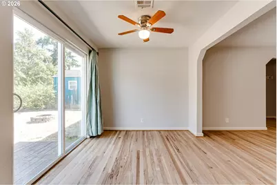 875 W 18th Ave, Eugene, OR 97402 - Photo 10