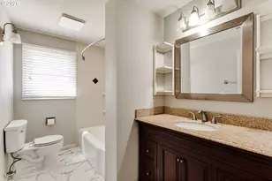 875 W 18th Ave, Eugene, OR 97402 - Photo 18