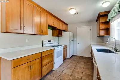 875 W 18th Ave, Eugene, OR 97402 - Photo 14