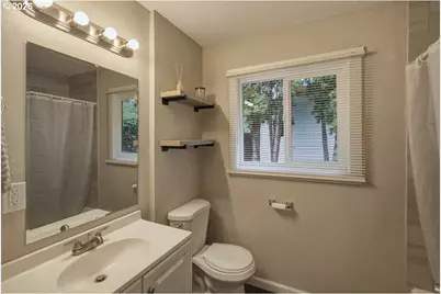 256 Gregory Ln SE, Salem, OR 97302 - Photo 20
