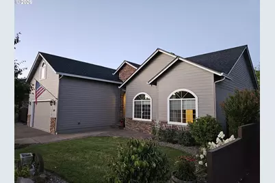 310 Ashwood St, Sutherlin, OR 97479 - Photo 2
