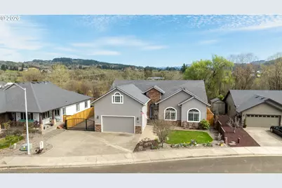 310 Ashwood St, Sutherlin, OR 97479 - Photo 32