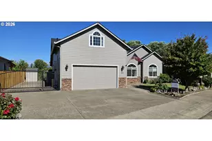 310 Ashwood St, Sutherlin, OR 97479 - Photo 1