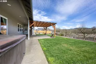 310 Ashwood St, Sutherlin, OR 97479 - Photo 32