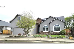 310 Ashwood St, Sutherlin, OR 97479 - Photo 6