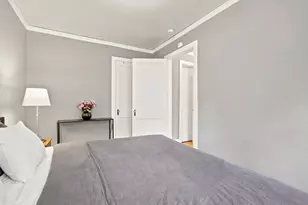 709 SW 16th Ave, Portland, OR 97205 - Photo 16