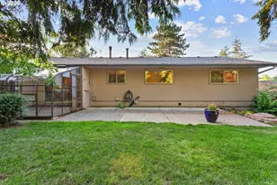 2816 SW Plum Ct, Portland, OR 97219 - Photo 40