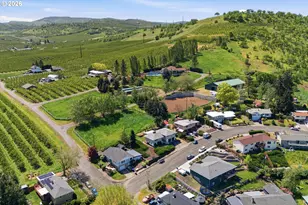 720 E 21st Pl, The Dalles, OR 97058 - Photo 44
