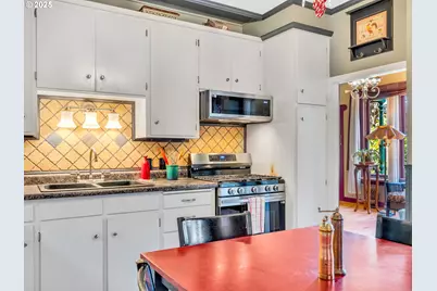 143 Washington St, Astoria, OR 97103 - Photo 14